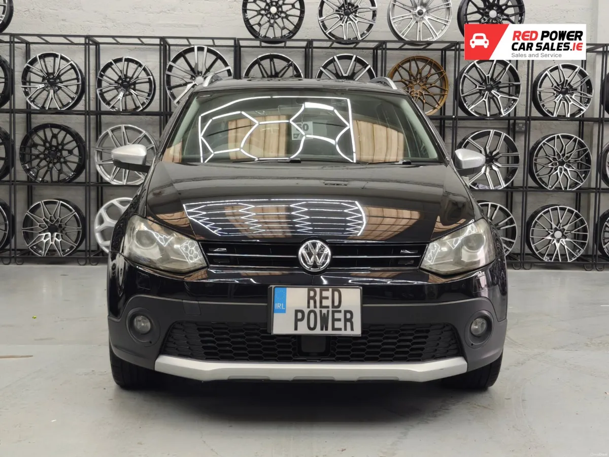 2017 VOLKSWAGEN CROSS POLO AUTO - Image 3