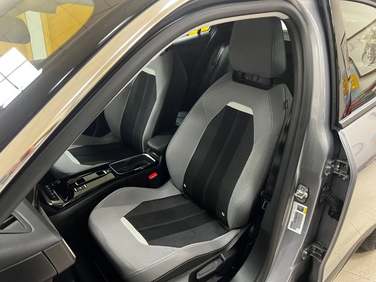 ELITE PREMIUM Full Electric Auto As New Superb Val - Image 4