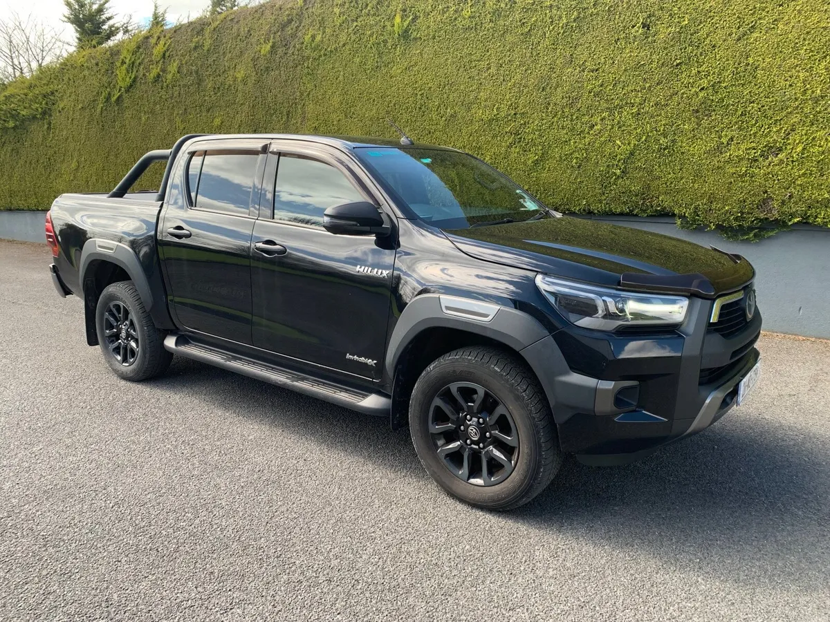 2021 Hilux Inv X 2.8 Auto €41,000 incl vat - Image 2