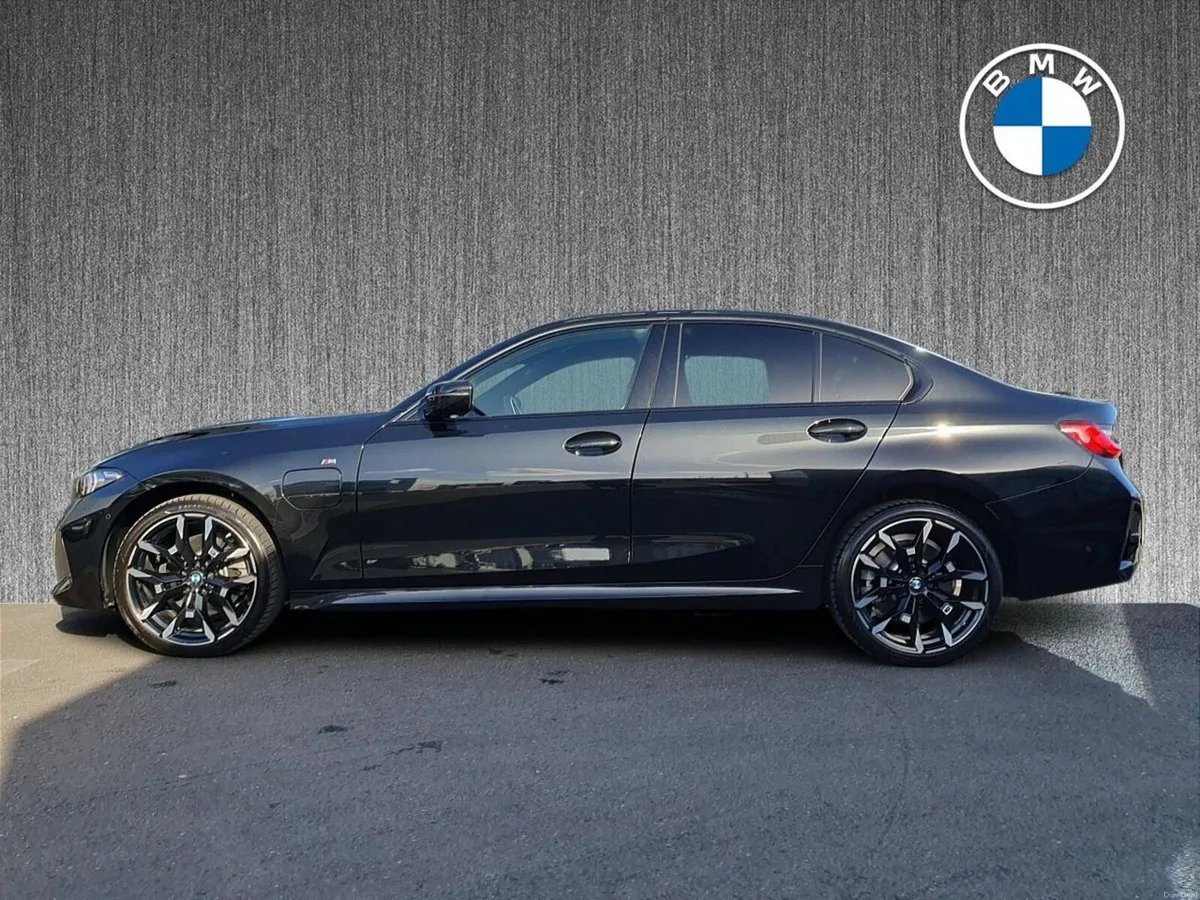 BMW 3-Series 330e M Sport Saloon - Image 4