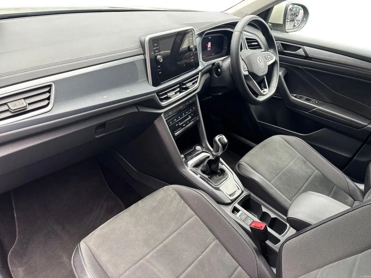 Volkswagen T-Roc 1.0 TSI 110HP Style Plus - Image 2