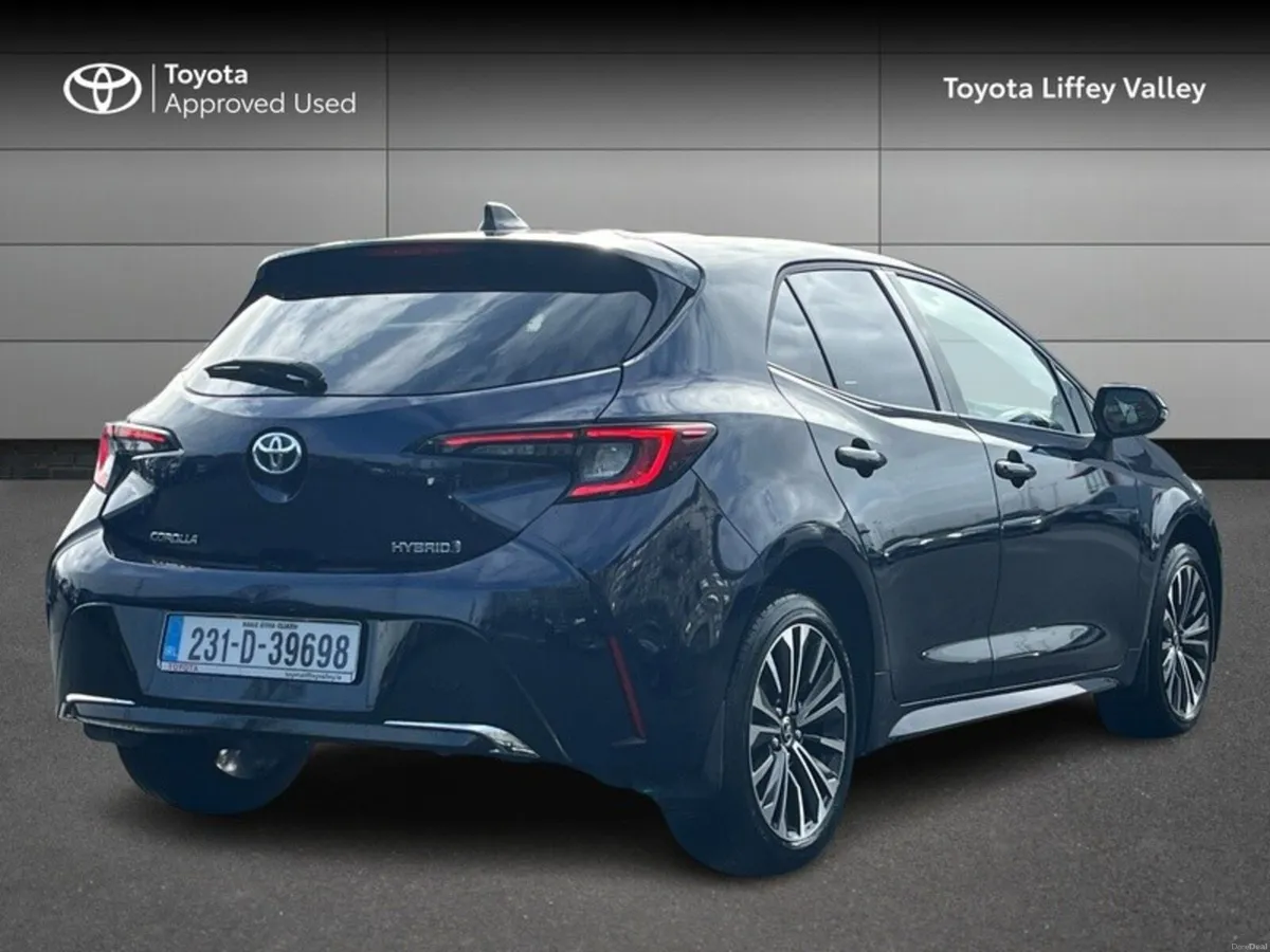 Toyota Corolla COROLLA LUNA SPORT HATCH BACK - Image 2