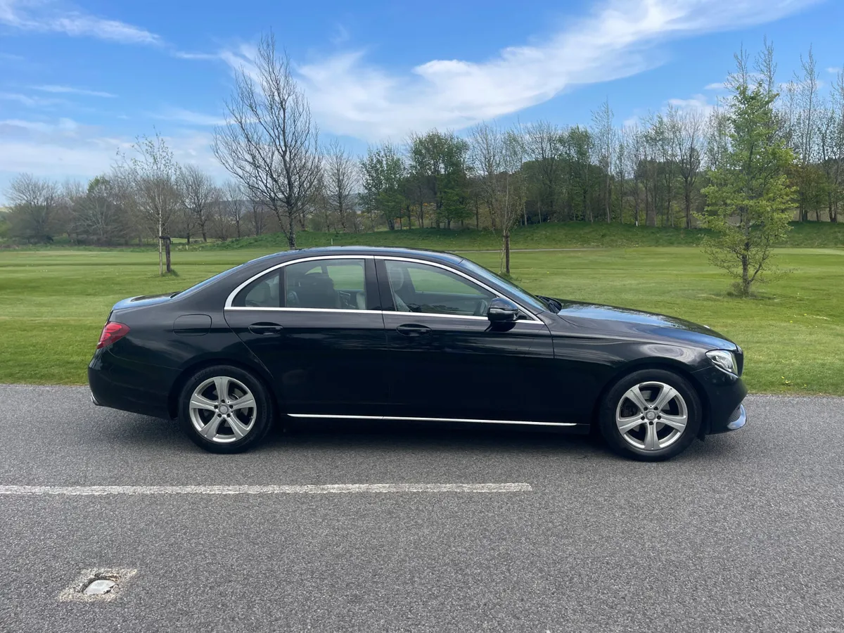 Mercedes-Benz E-Class 2016 - Image 2