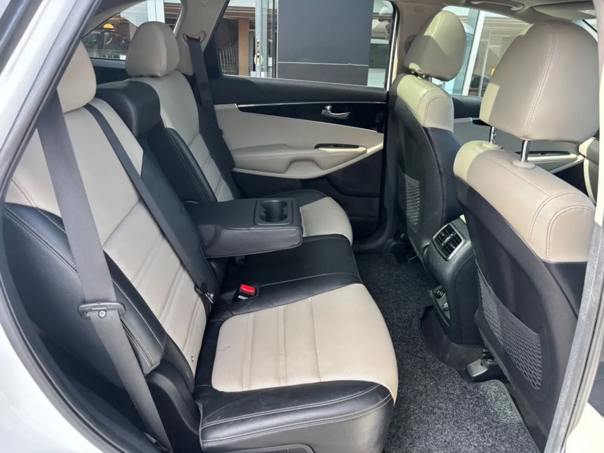 Kia Sorento K3 5DR - Image 4