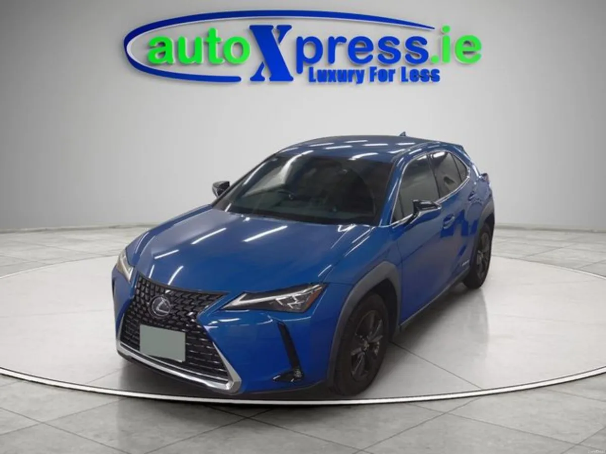 Lexus UX 2.0 Hybrid, Reversing camera - Image 3