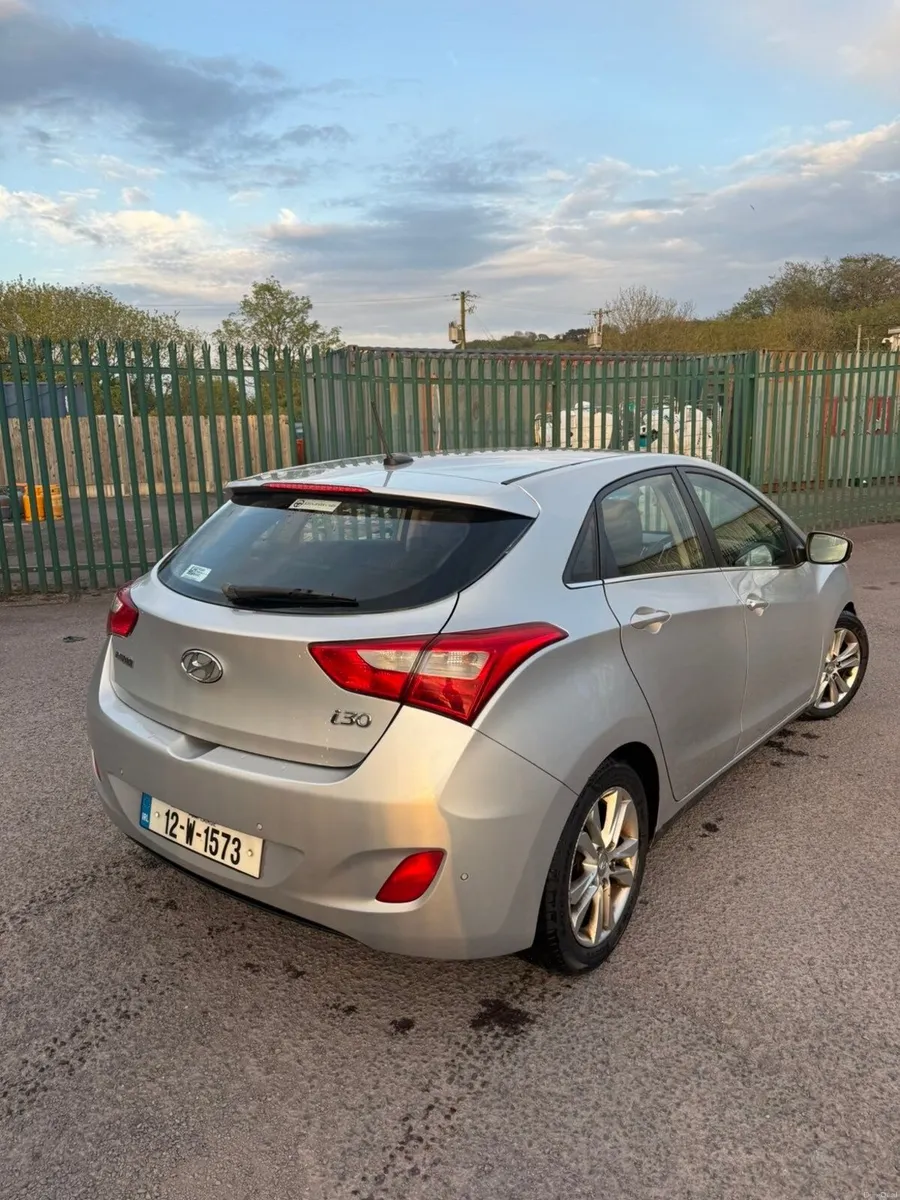 Hyundai i30 CRDi 1.6 Diesel - Image 3