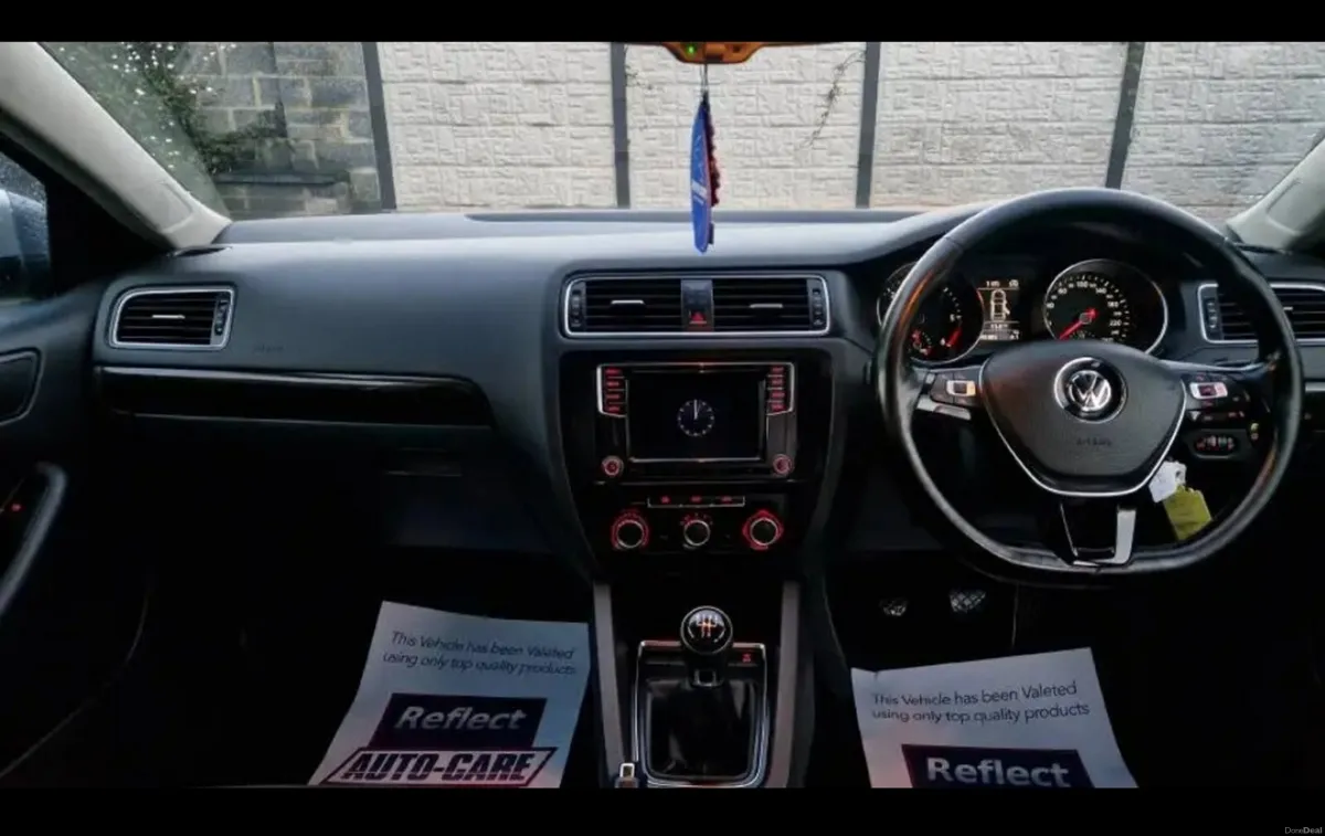 VW  Jeeta - Image 4