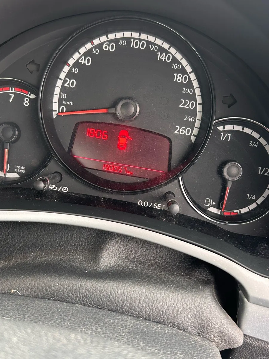 2015 VW Beetle 1.2l petrol automatic - Image 2