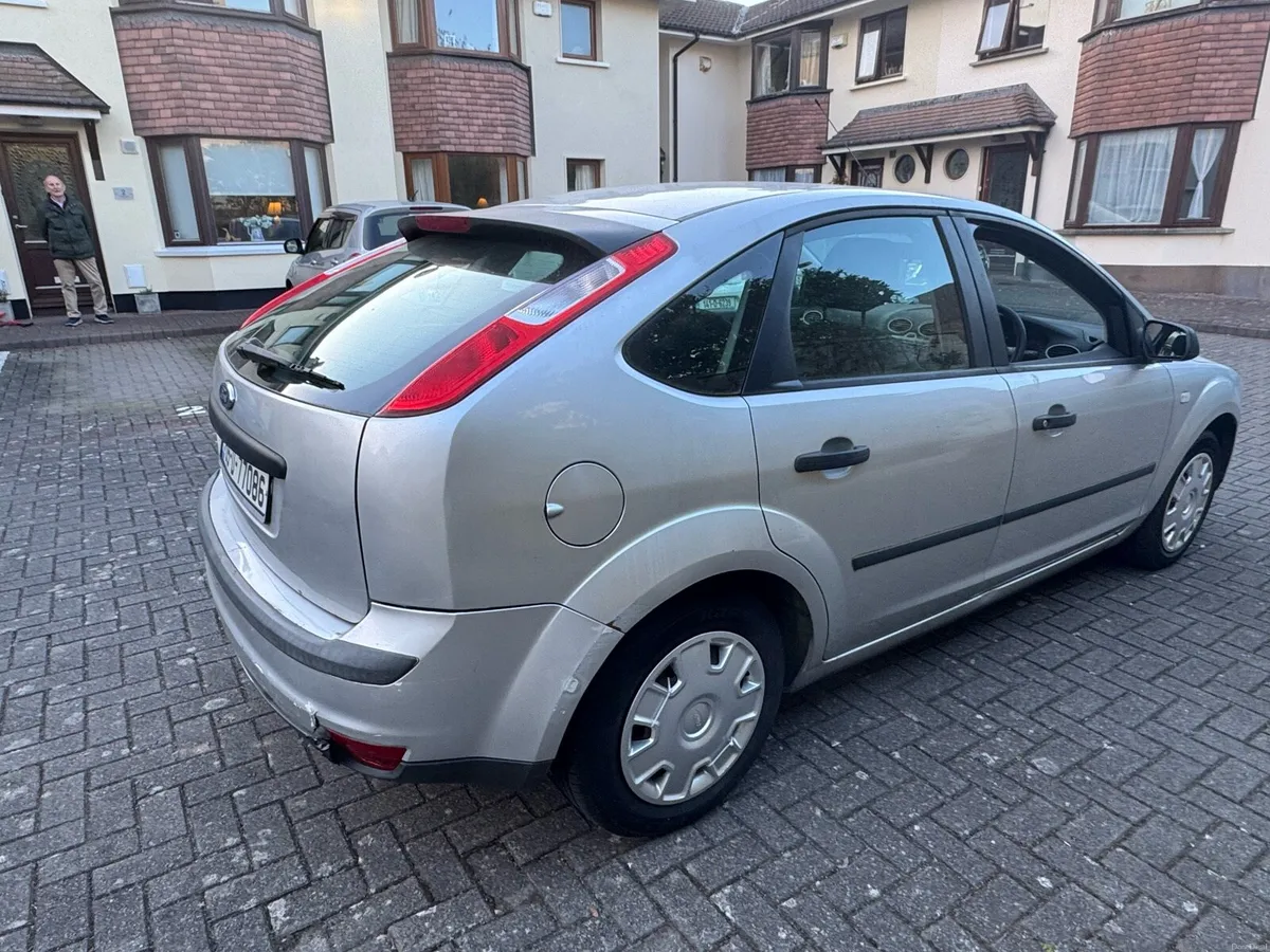 Ford Focus II 1.4 2005 - Image 2