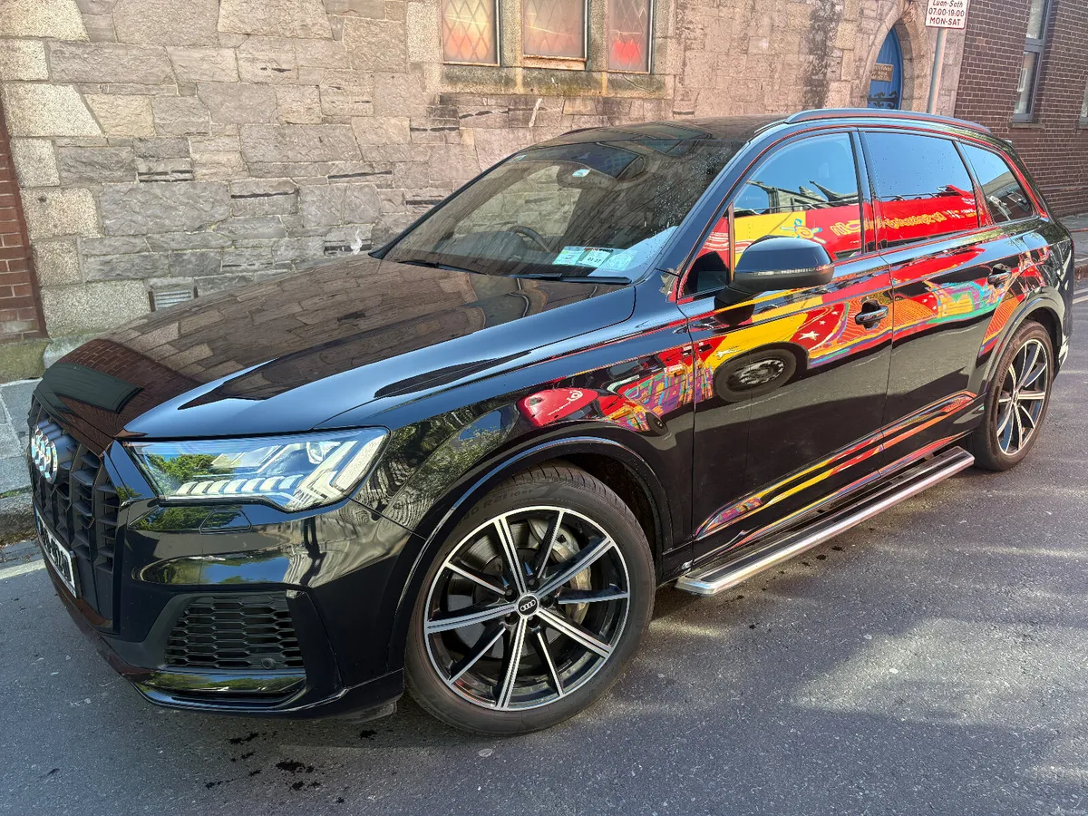 Audi Q7 2021 3.0TFSI PHB S-LINE QUATTRO BLACK EDIT - Image 3