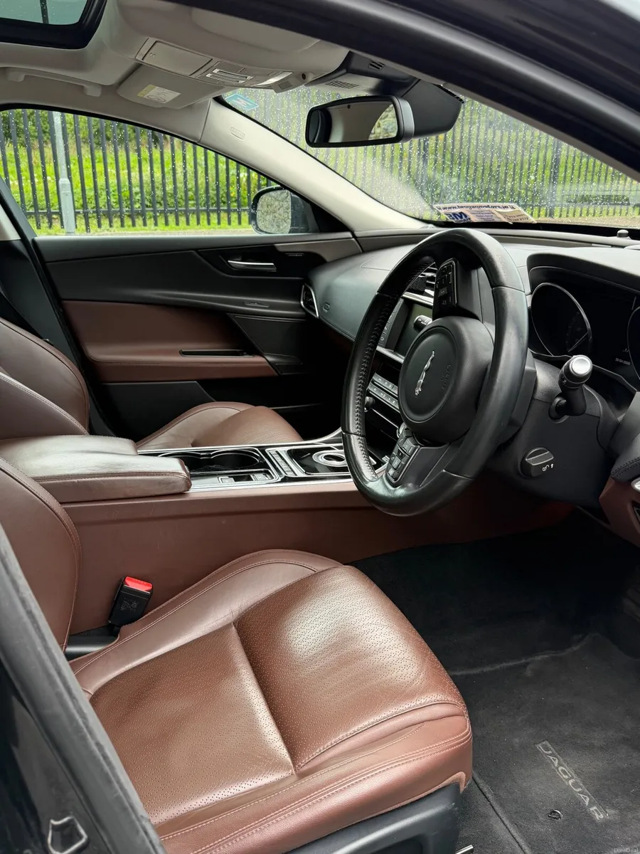 Jaguar XE 2016 - Image 3