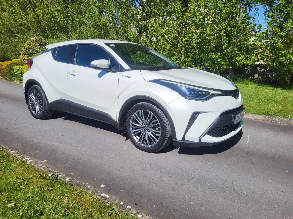 Toyota C-HR  HYBRID  AUTOMATIC - Image 1