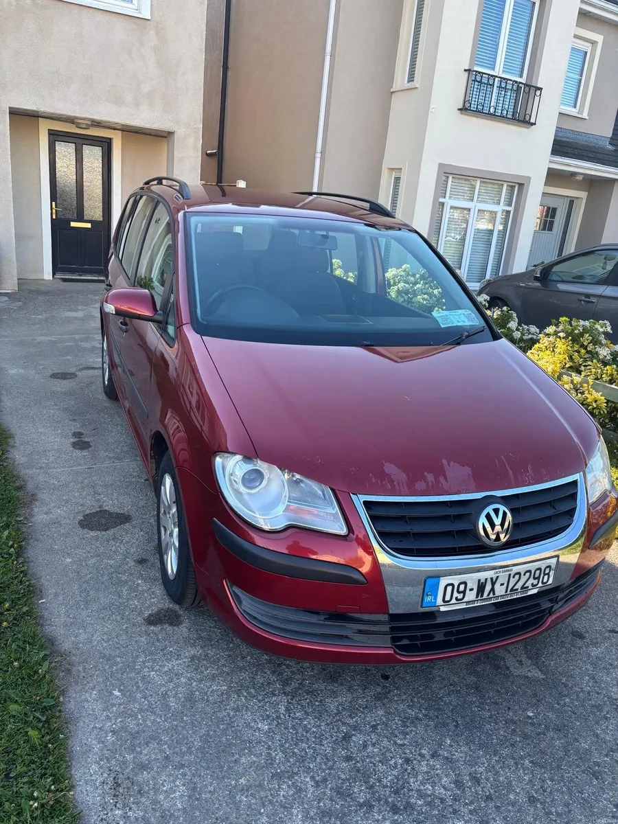 Volkswagen Touran 2009 - Image 1