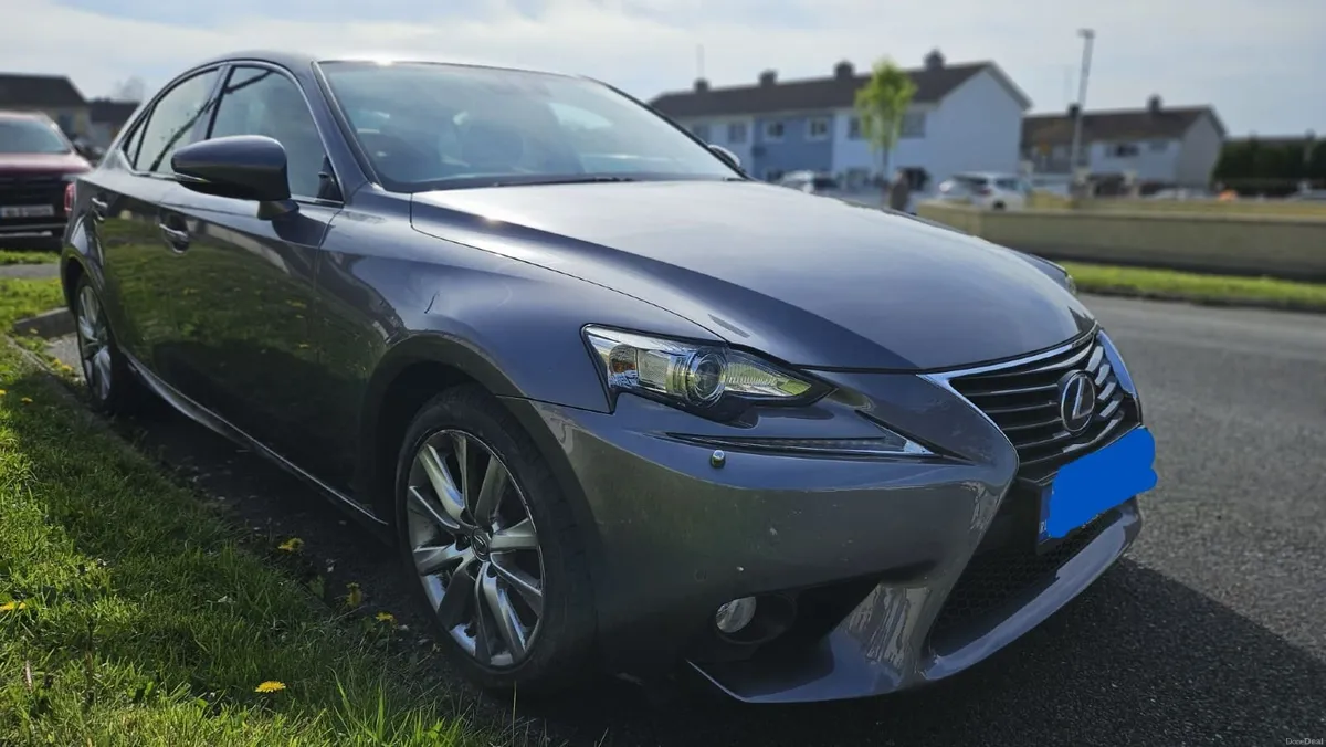 Lexus IS 2013H - Image 1