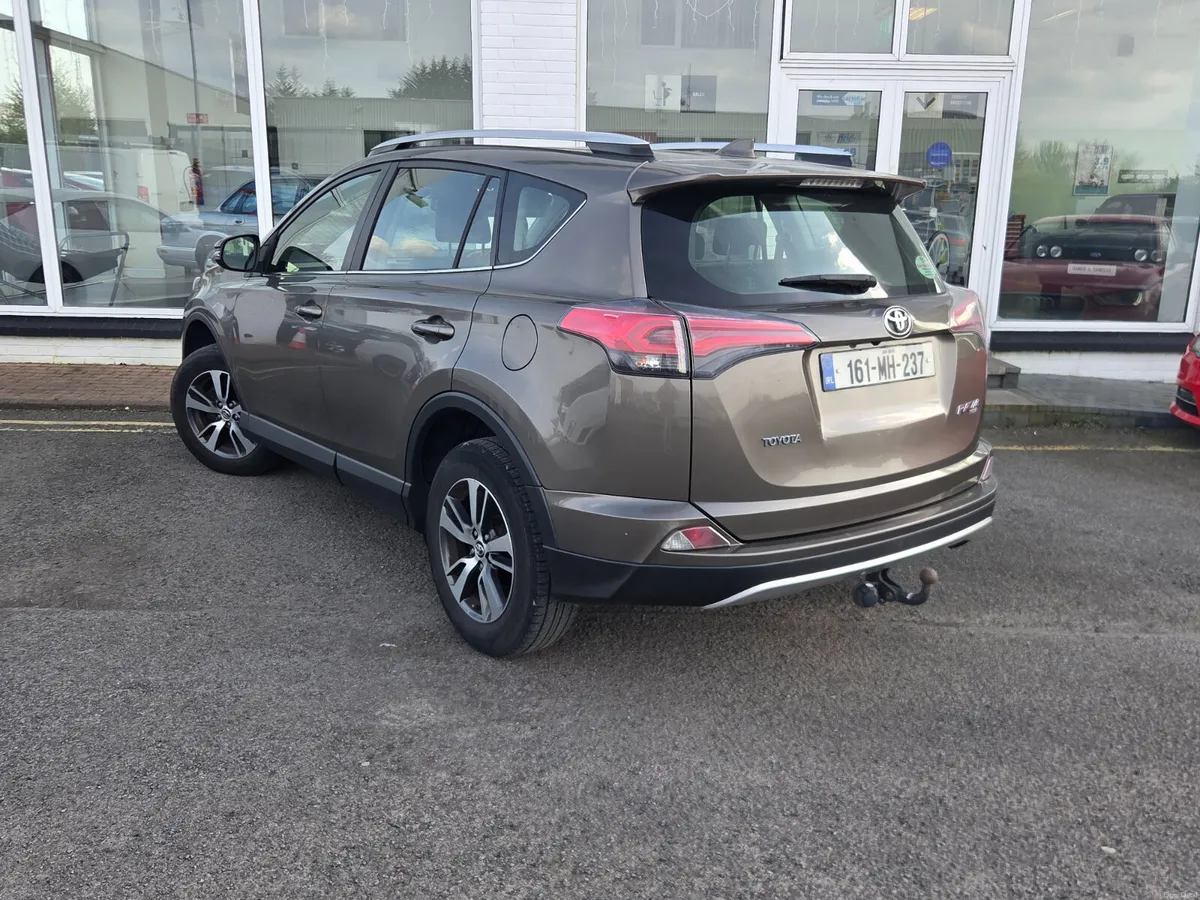 Toyota RAV4 2016 - Image 2