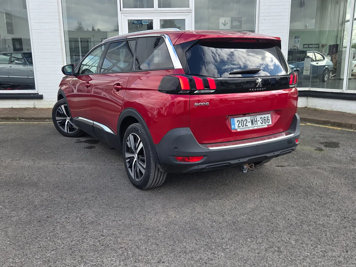 Peugeot 5008 2020 - Image 2