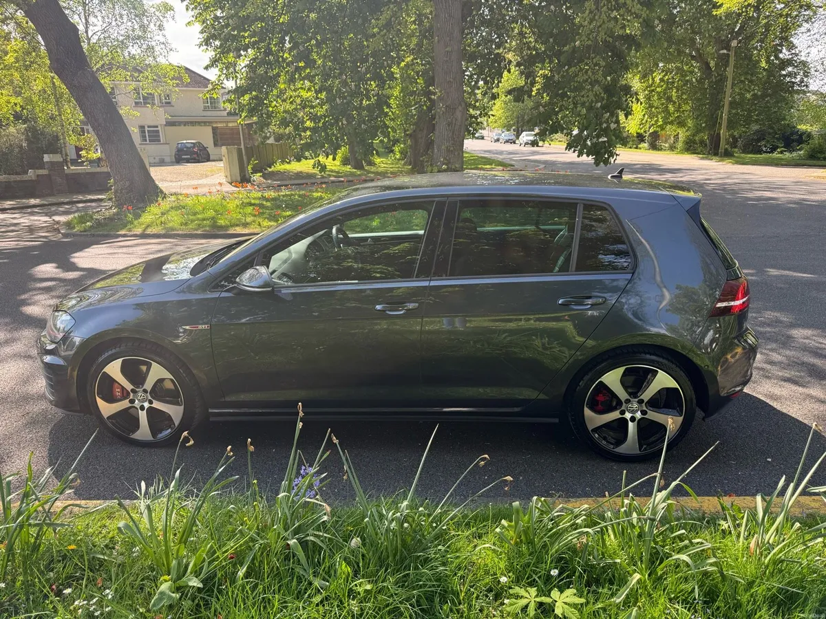 Volkswagen Golf GTI Performance Pack 227BHP - Image 4