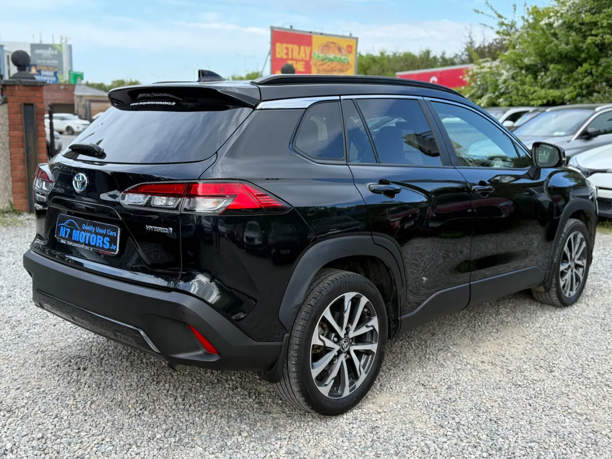 2023 Toyota Corolla Cross 1.8 HYBRID SOL AUTO - Image 3