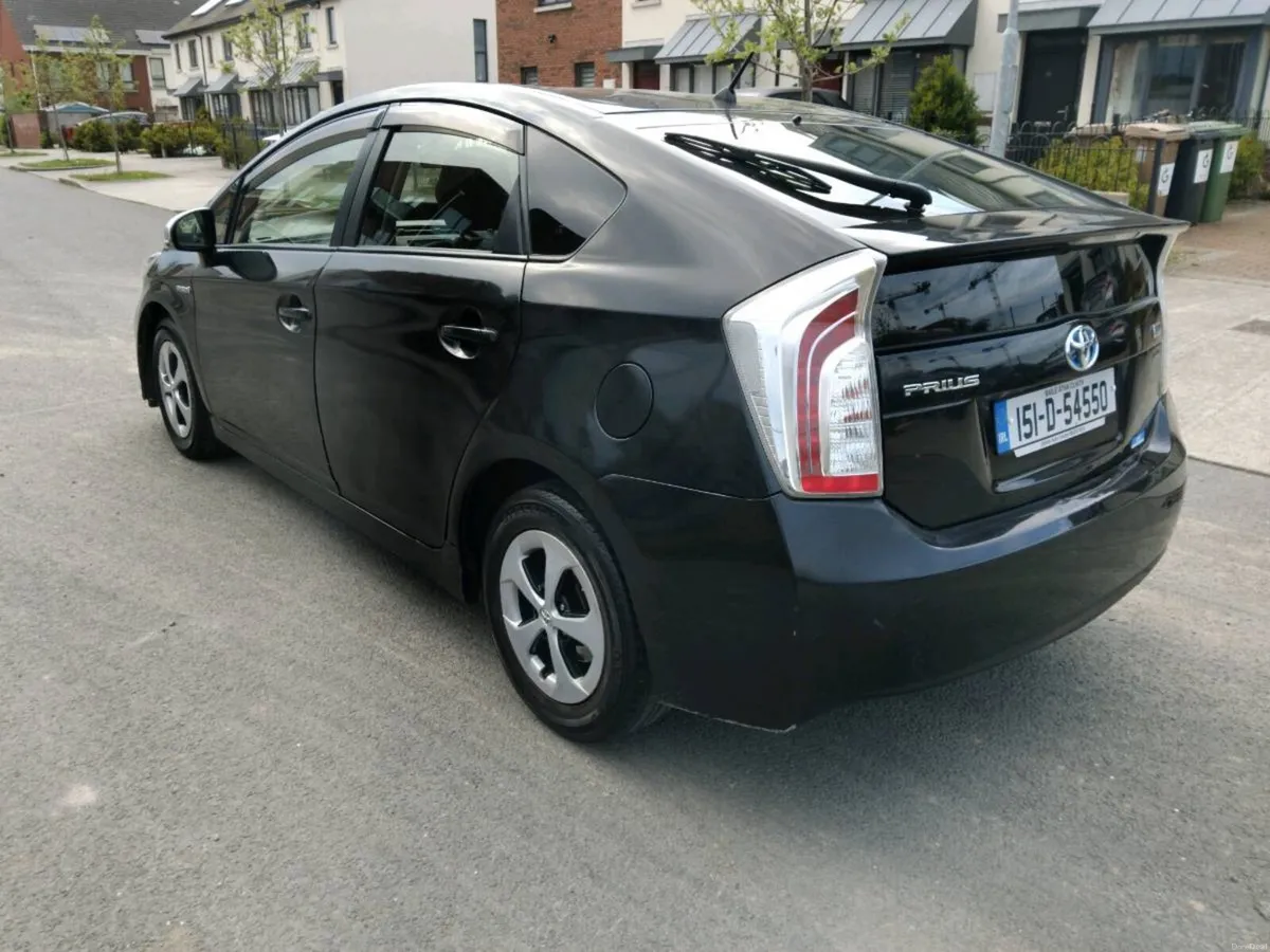 Toyota prius 2015 - Image 4