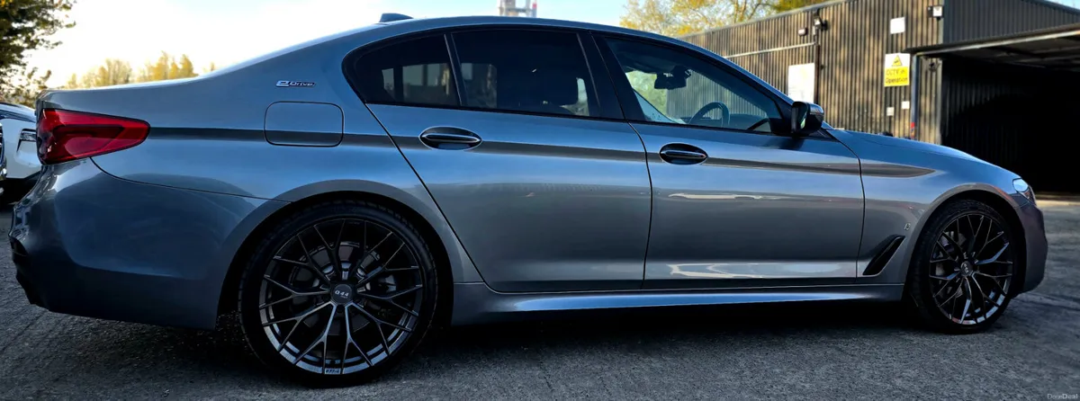 🔥 2017 BMW 530e M Sport, Max Spec, Massage seats - Image 4