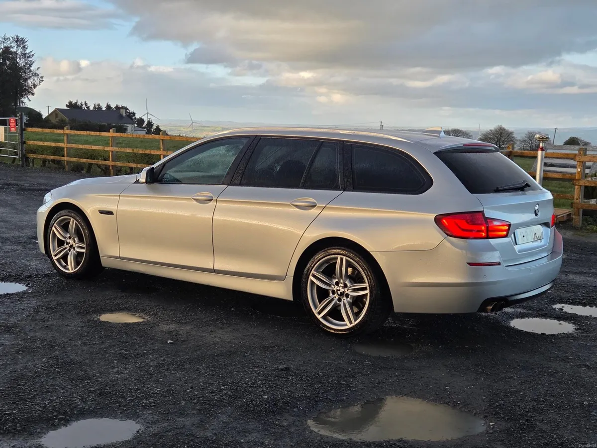 2010 BMW F11 520D Automatic - Image 1