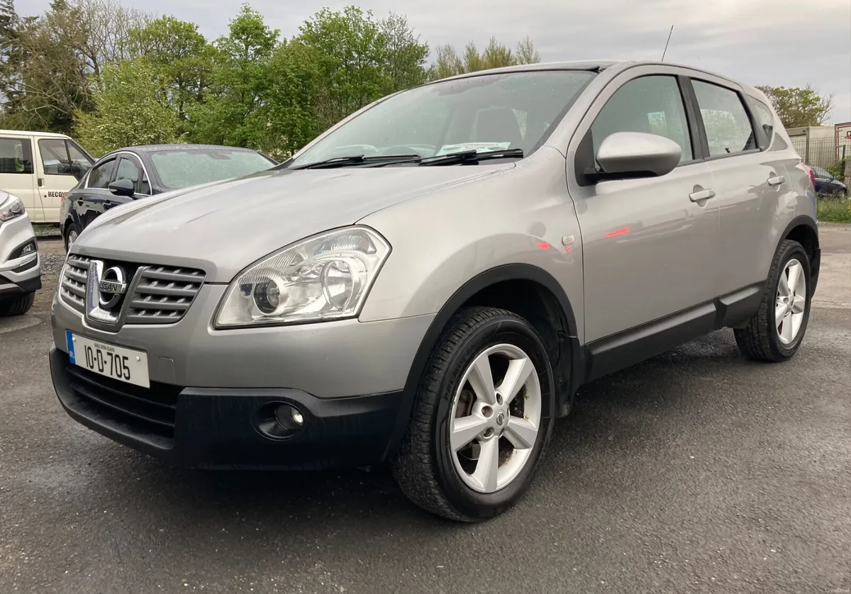 Nissan Qashqai 1.5d SVE 4X2 Panoramic Sunroof - Image 1