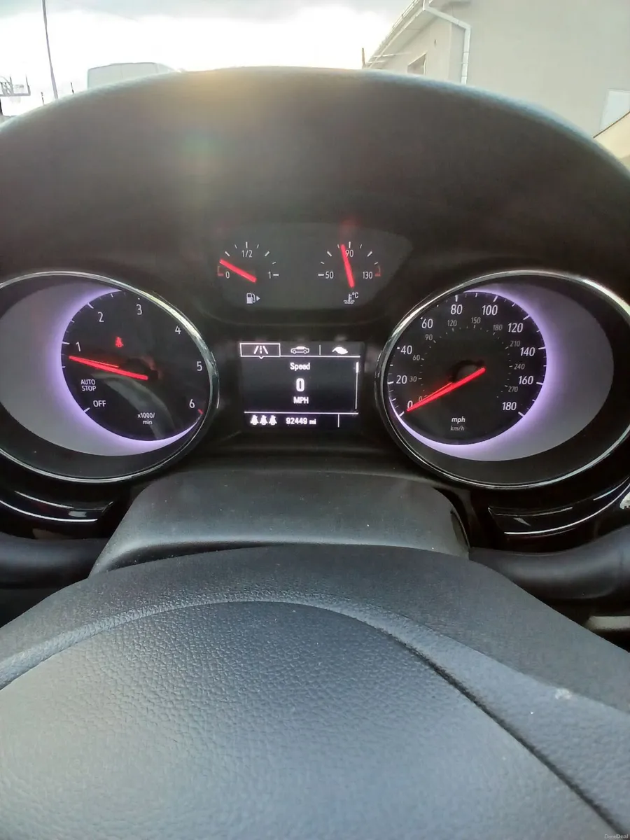 Vauxhall Astra 2017 sri 136 ps - Image 4
