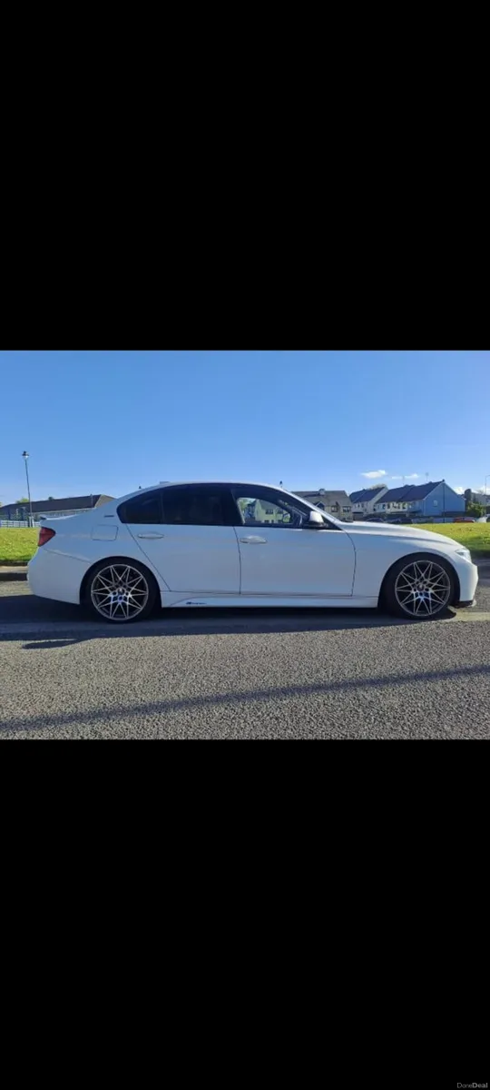 Bmw 330e - Image 4