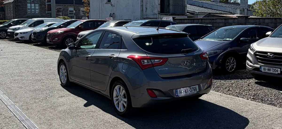 14 Hyundai i30 1.4petrol - Image 3