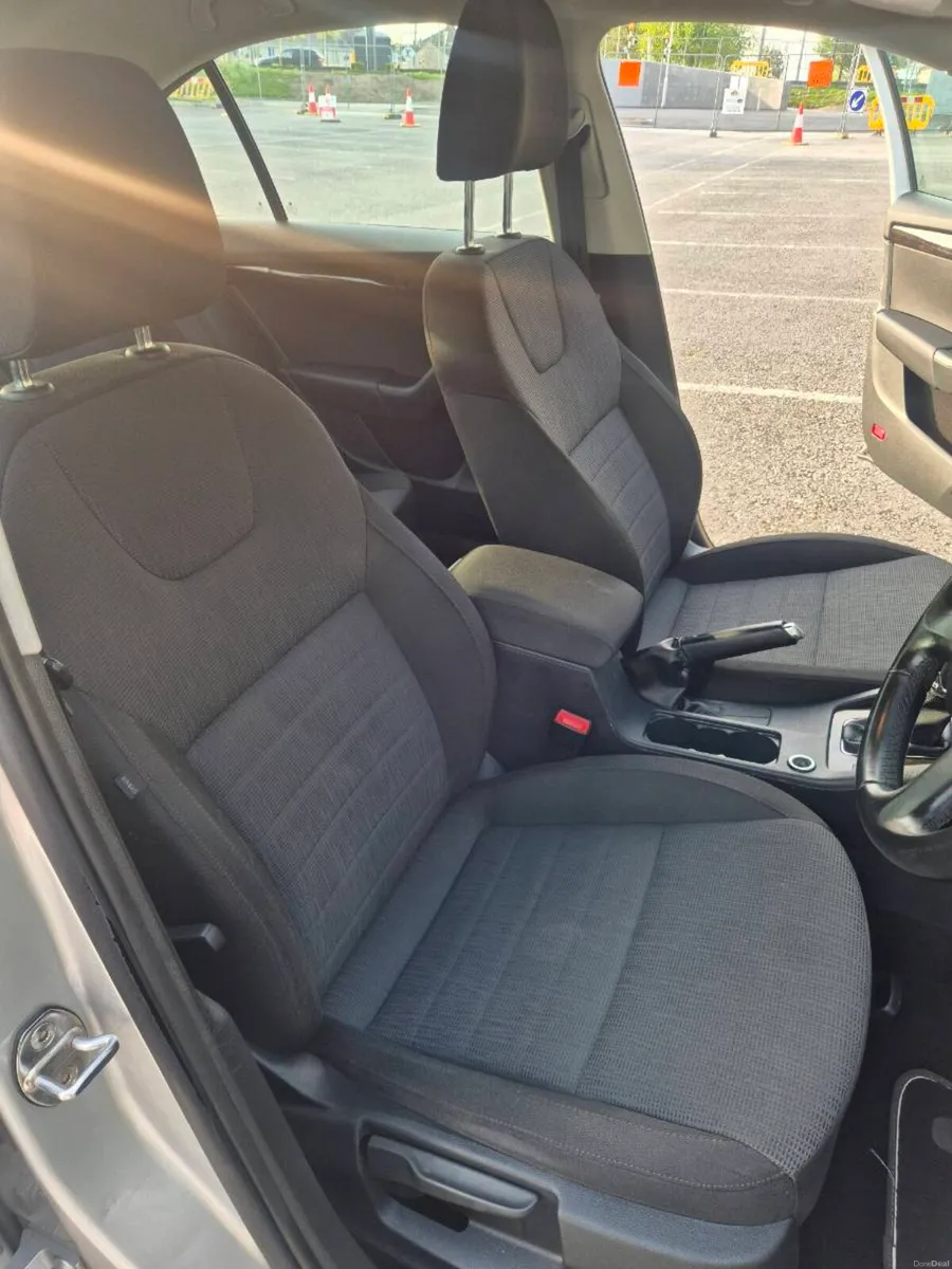 142 Skoda Octavia 1.6 TDI Elegance Automatic - Image 4