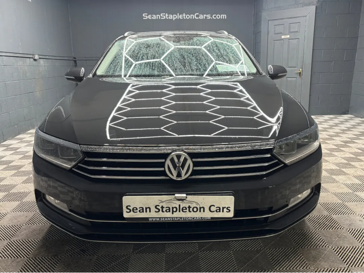 Volkswagen Passat HIGHLINE BE 2.0 TDI MANUAL 6SPEE - Image 2