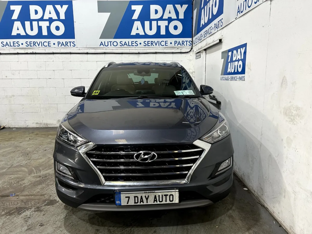 Hyundai Tucson EXECUTIVE PLUS 5DR - Image 2