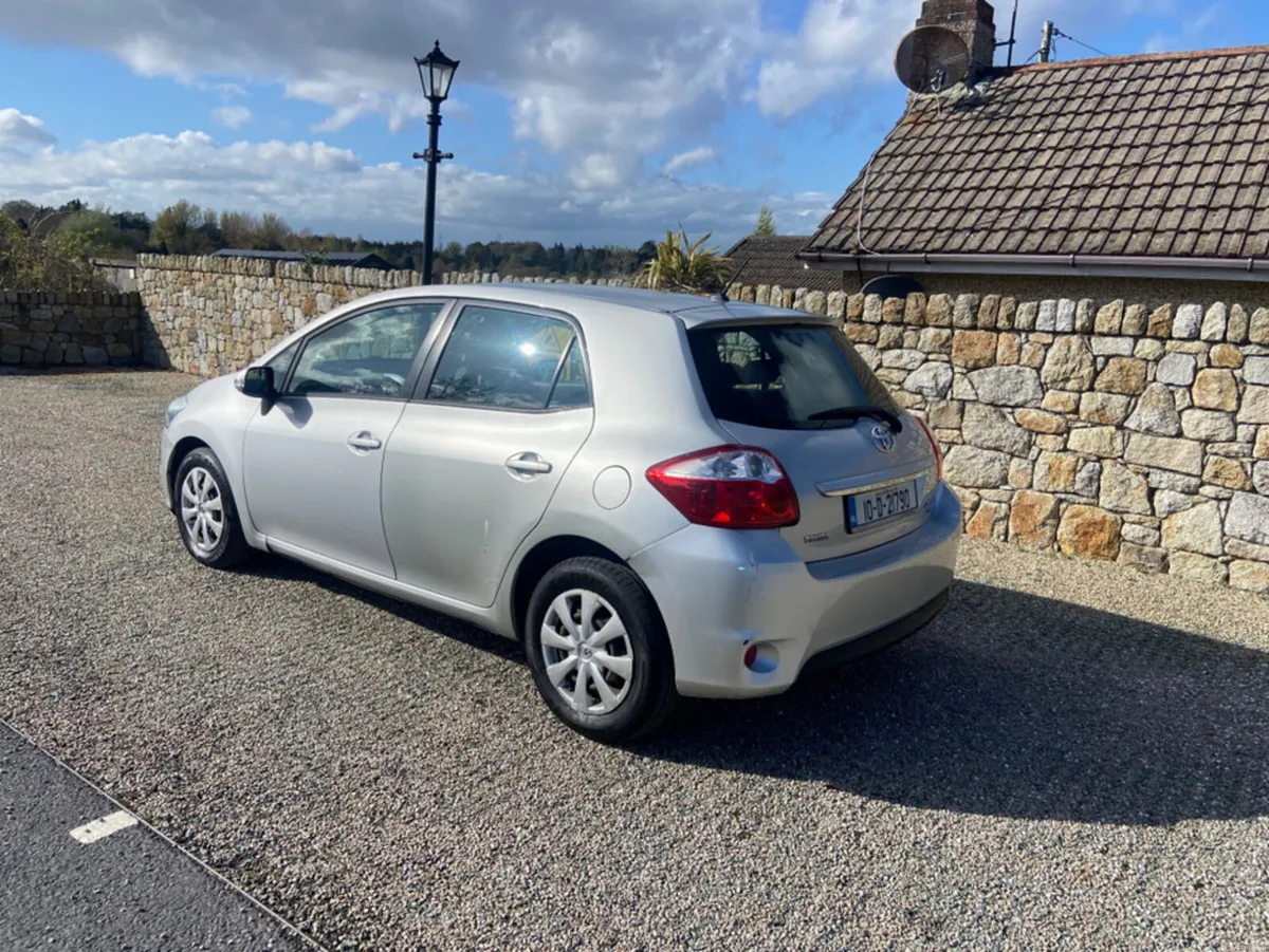 Toyota Auris MC 1.4 D-4D TERRA 5DR - Image 4