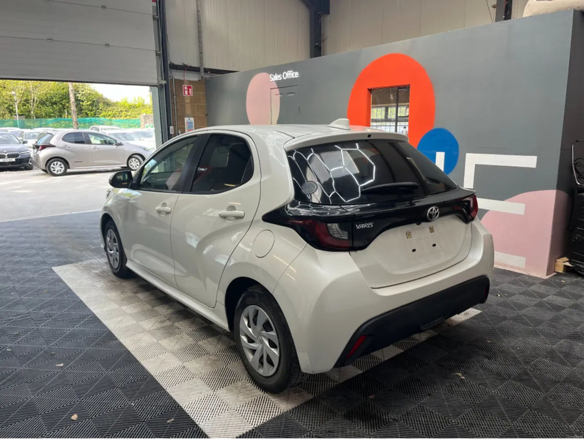 Toyota Yaris 2021 TOYOTA YARIS X 1.0 AUTOMATIC / R - Image 4