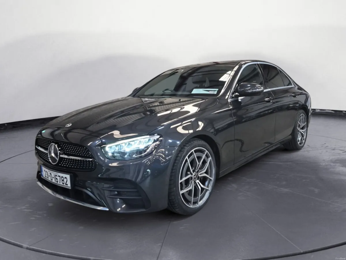 Mercedes-Benz E-Class D E220 4DR AUTO - Image 1