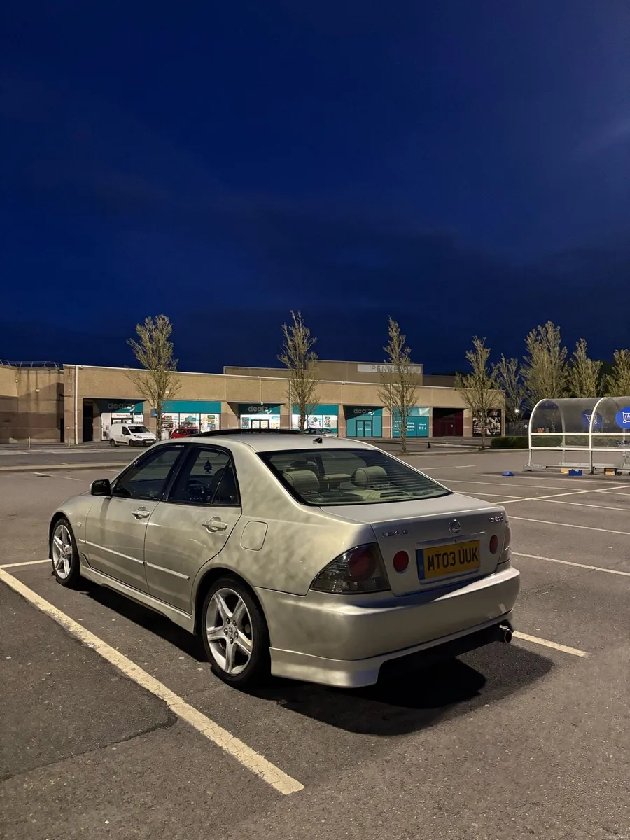 *Fresh Mot* Lexus IS200 SE AUTO - Image 3