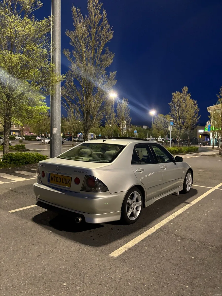 *Fresh Mot* Lexus IS200 SE AUTO - Image 4