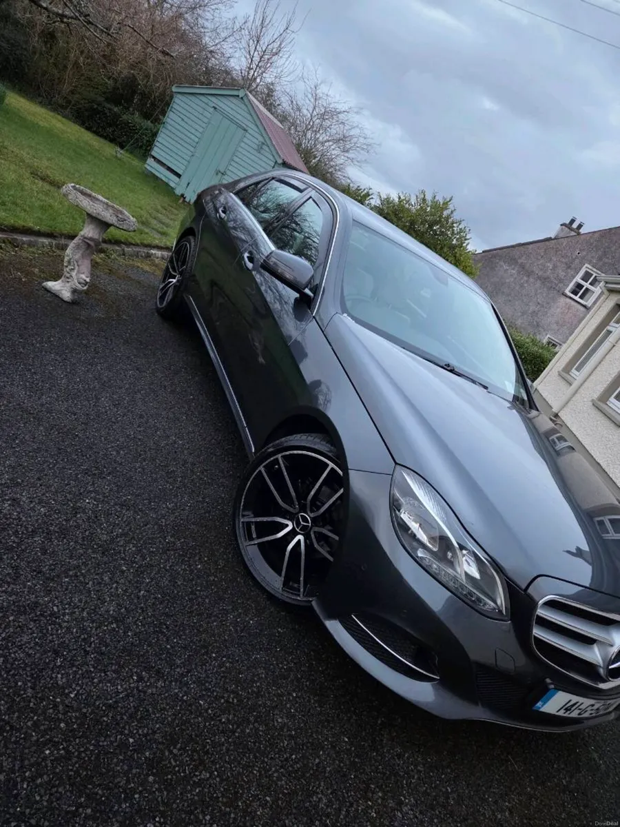 Mercedes E220 CDI BE SE 4DR AUTO - Image 1