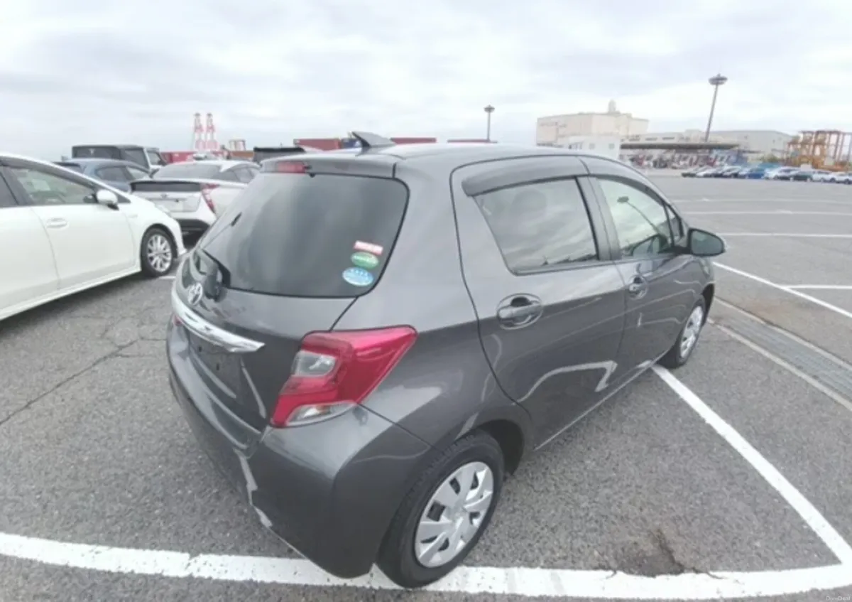 2015 Toyota Vitz/Yaris F, 1.0 Petrol, Automatic - Image 3