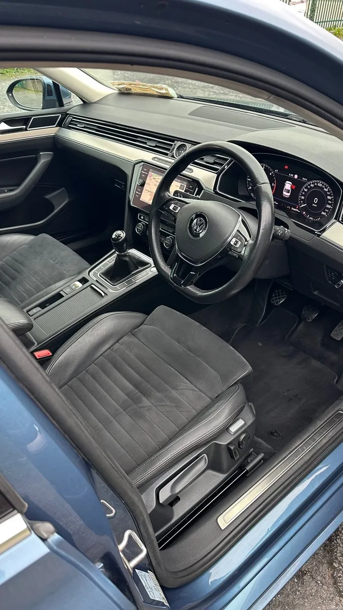 VW Passat 1.6TDI  Highline   Business edition - Image 4