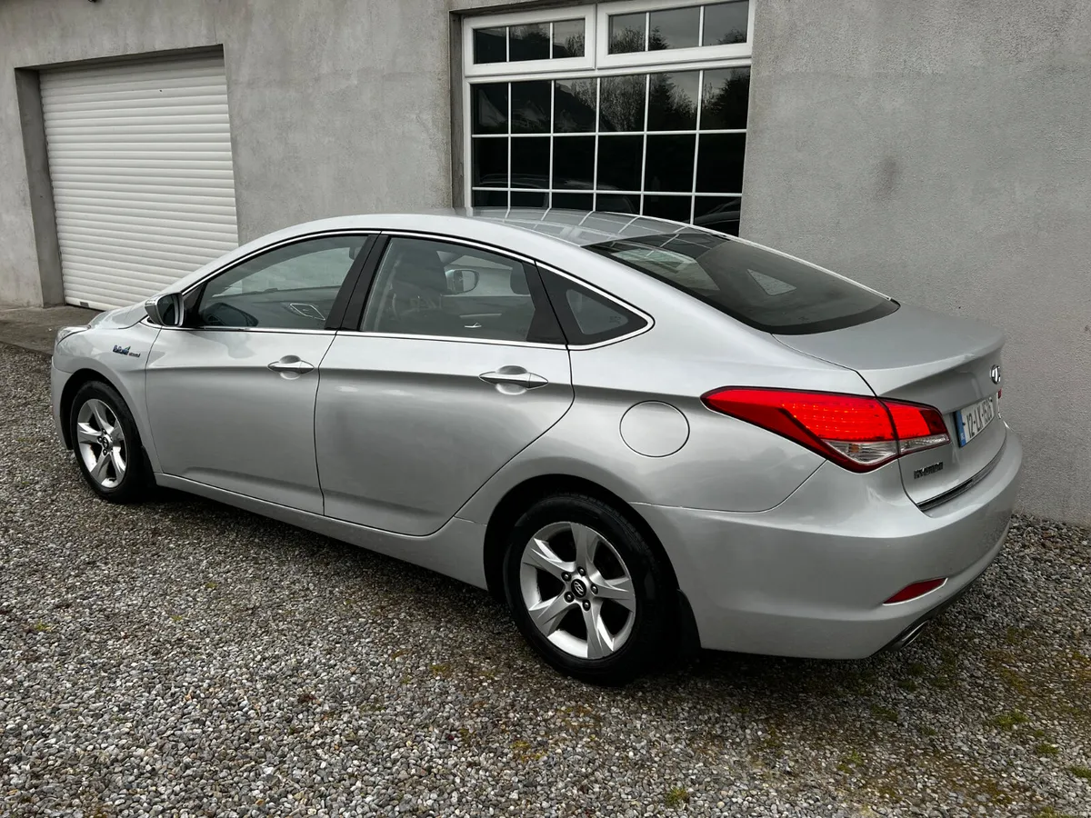 2012 Hyundai i40 1.7L CRDi Executive - Image 3