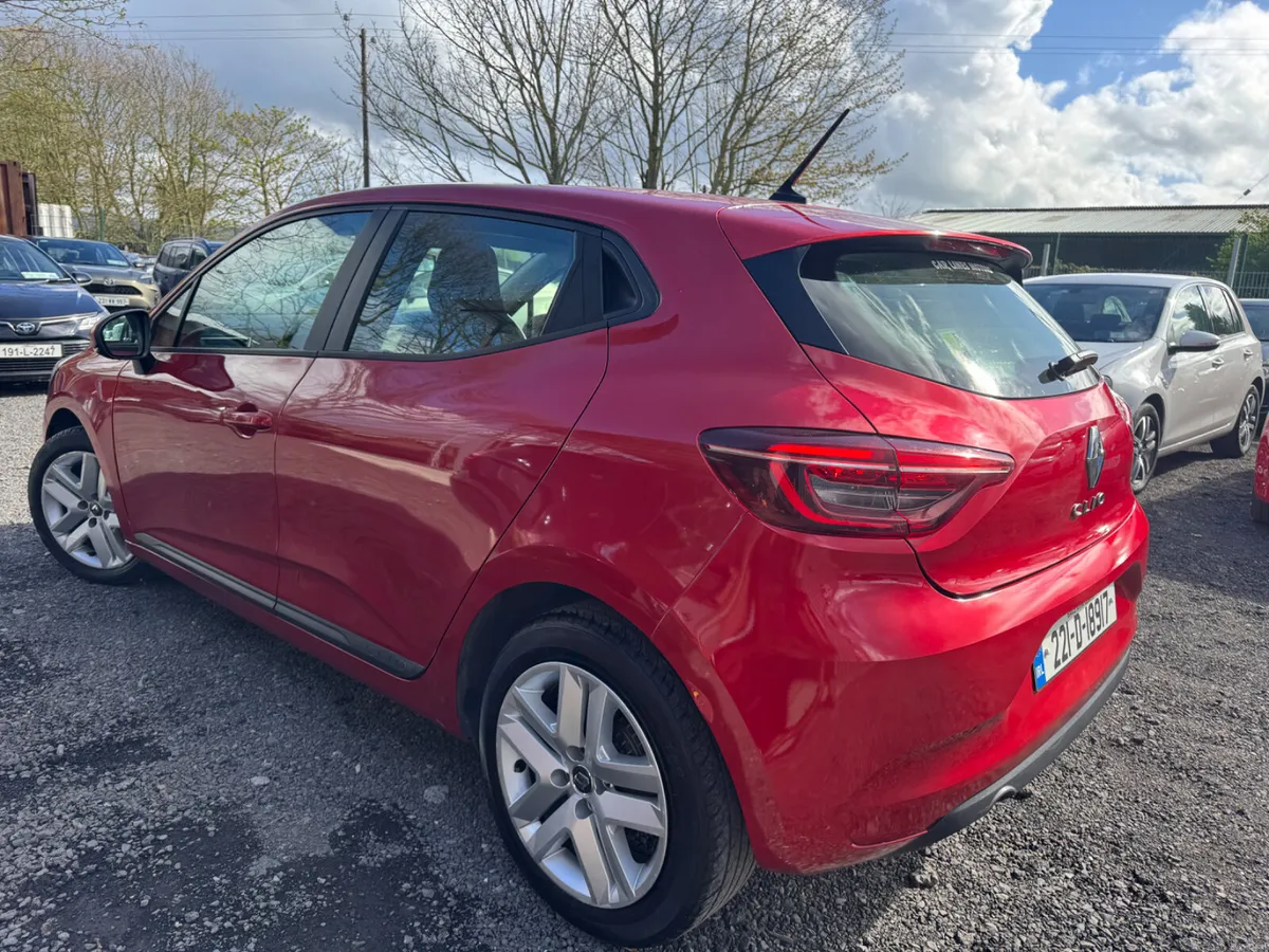 Renault Clio 2022 - Image 3