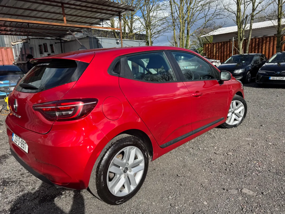 Renault Clio 2022 - Image 4