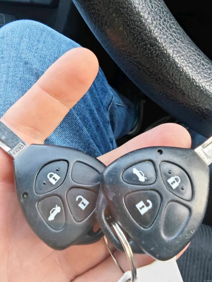 Toyota Avensis NCT&TAX 2011 - Image 4