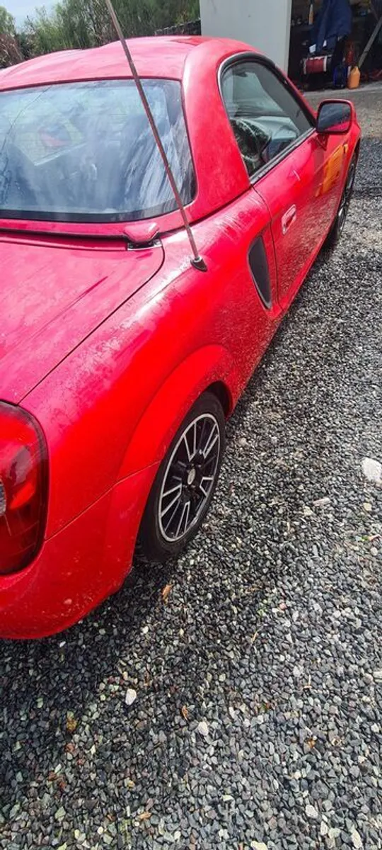 2000 Toyota Mr2 - Image 3