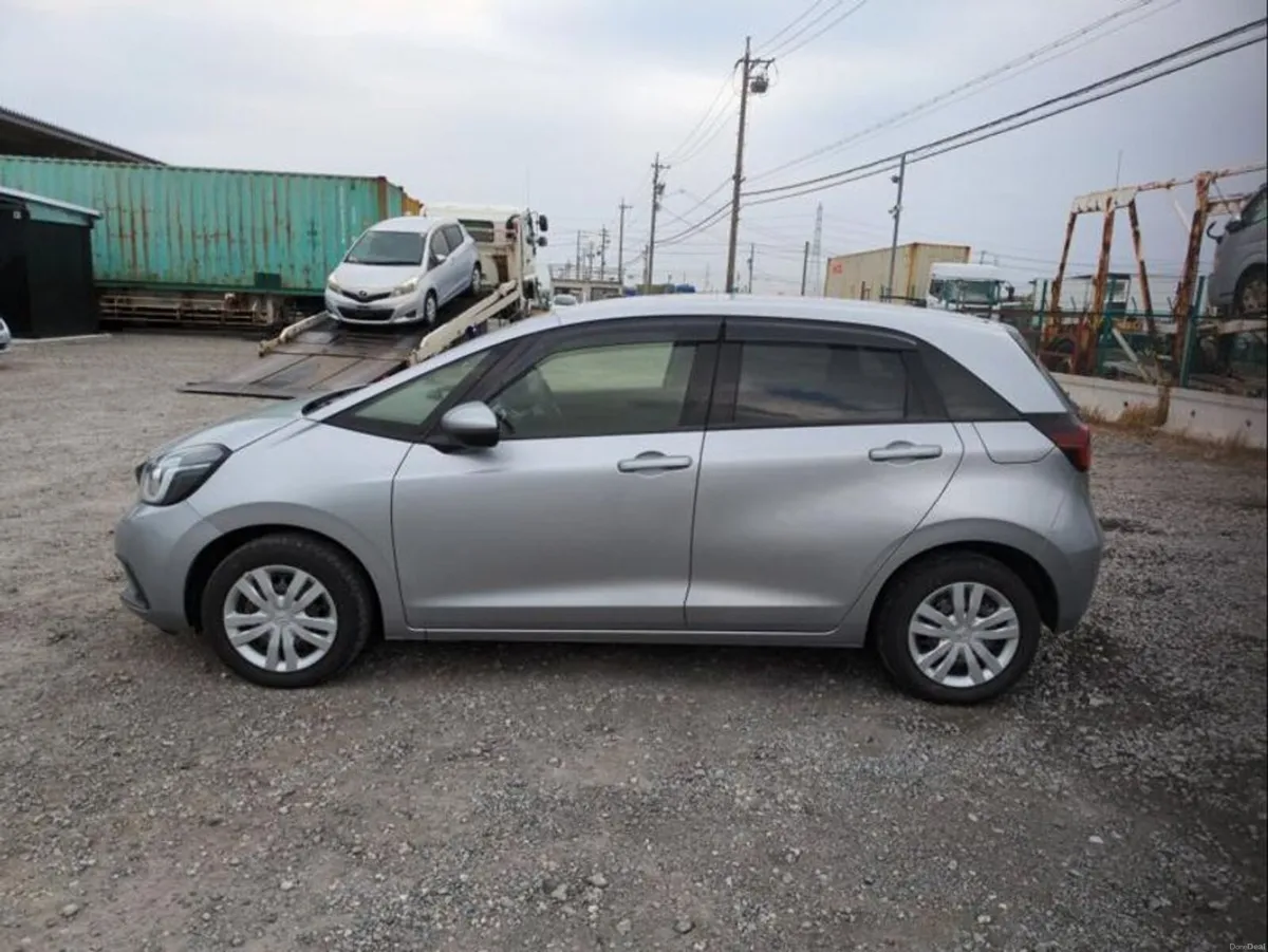 Honda Fit 202 E-HEV - Image 2