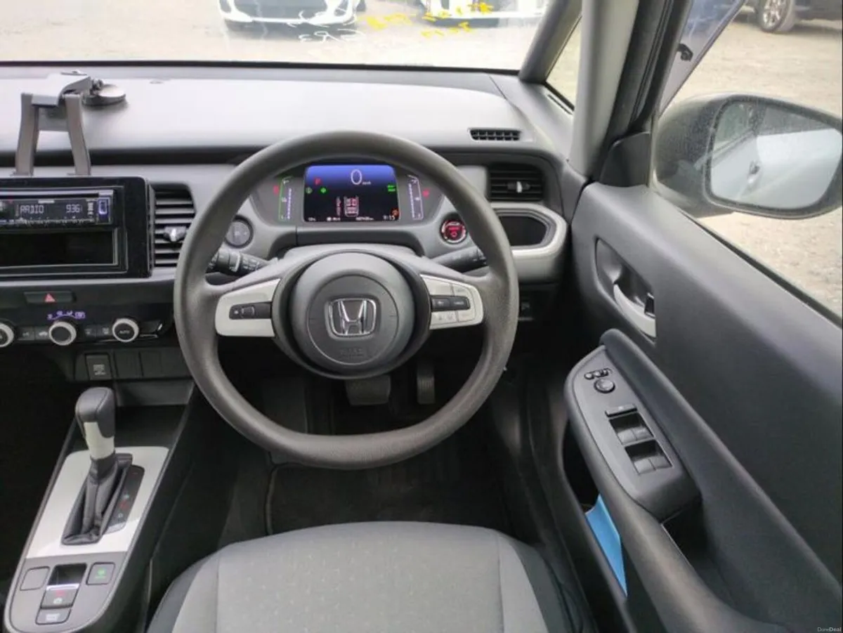 Honda Fit 202 E-HEV - Image 4