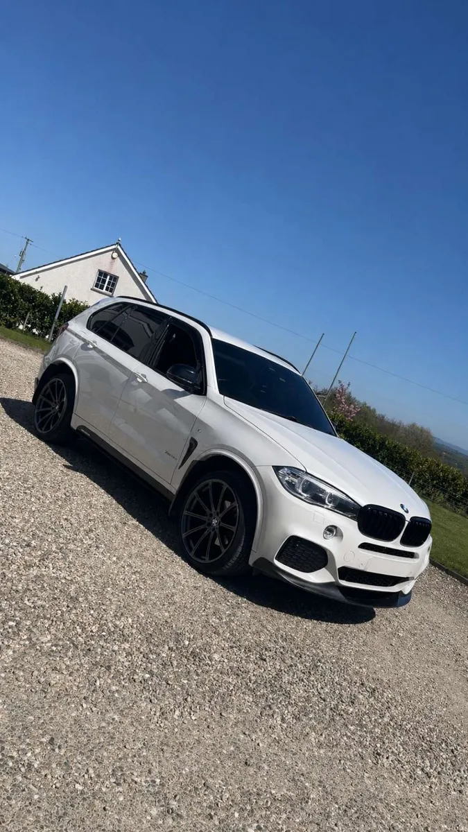 BMW X5 2015 - Image 1