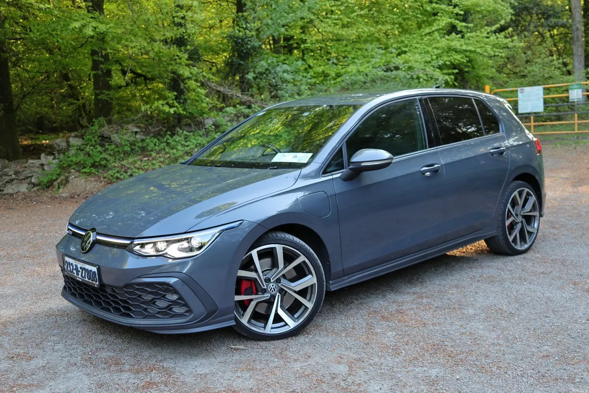 2021 Volkswagen Golf TSI GTE  204PS - Image 3
