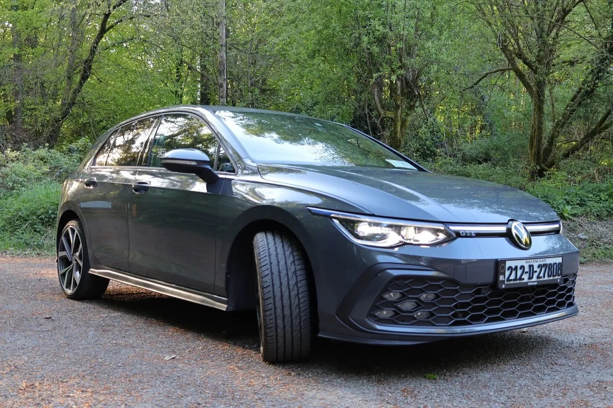 2021 Volkswagen Golf TSI GTE  204PS plug in hybrid - Image 3